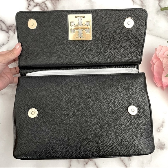 🆕 Authentic Tory Burch Britten Flap Shoulder Bag - Picture 4 of 10